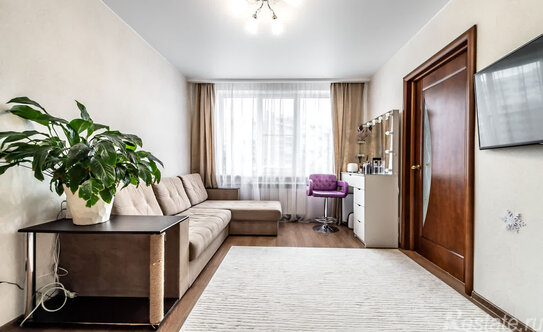 Продажа 3-комн квартиры на вторичном рынке улица Белы Куна