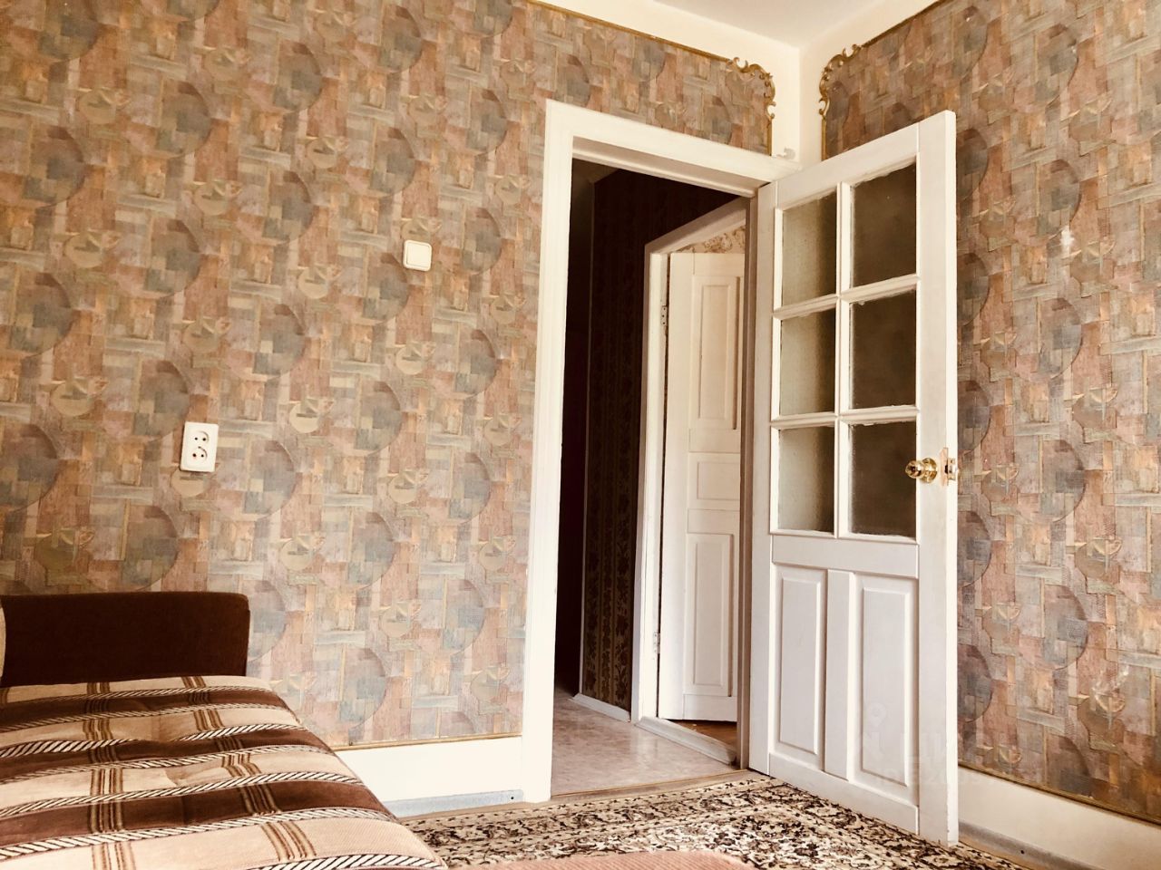 Продажа 3-комн квартиры на вторичном рынке пос. При железнодорожной станции Приветнинское, улица Военных Строителей, 9