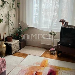 Продажа 2-комн квартиры на вторичном рынке Осенний б-р,  д. 10,  к. 1