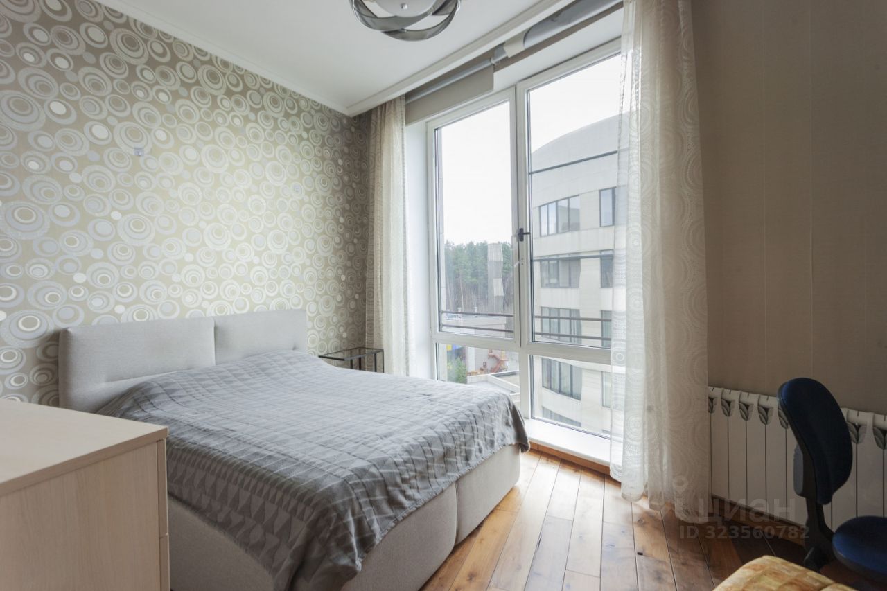 Продажа 4-комн квартиры на вторичном рынке Заречье пгт, улица Весенняя, 1с5