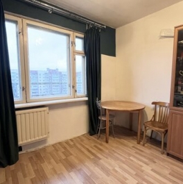 Продажа 1-комн квартиры на вторичном рынке Маршала Казакова ул,  д. 28,  к. 1