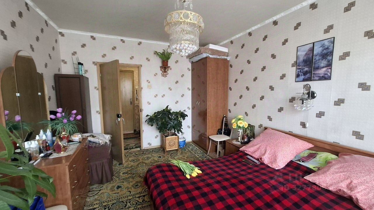 Продажа 2-комн квартиры на вторичном рынке Южнобутовская улица, 80