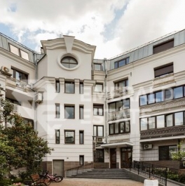 Продажа 3-комн квартиры на вторичном рынке Курсовой переулок,  д. 8/2