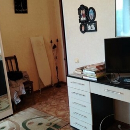Продажа 4-комн квартиры на вторичном рынке Красное Село г, Красногородская ул,  д. 17,  к. 2