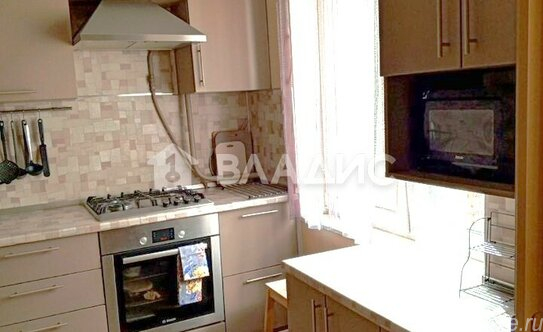 Продажа 5-комн квартиры на вторичном рынке Кленовый бульвар,  д. 10 к2