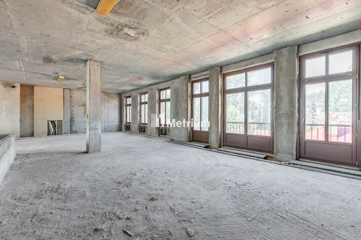 Продажа 5-комн квартиры на вторичном рынке Большой Левшинский переулок, 11