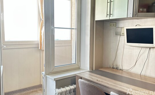 Продажа 3-комн квартиры на вторичном рынке улица Корнейчука,  д. 18