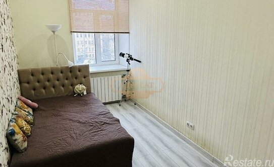 Продажа 4-комн квартиры на вторичном рынке Нарвский пр-кт,  д. 16