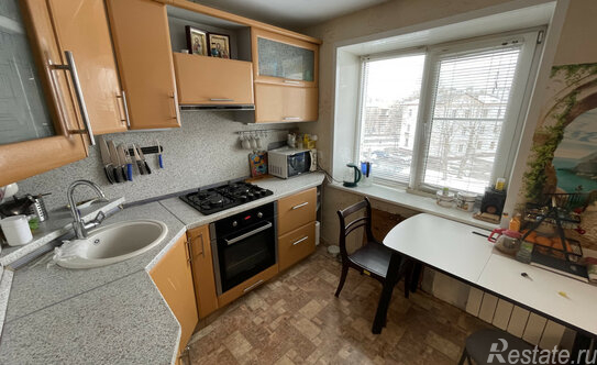 Продажа 2-комн квартиры на вторичном рынке Домодедово г, Центральный мкр, Советский 1-й проезд,  д. 1