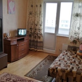 Аренда 1-комн квартиры на вторичном рынке улица Маршала Савицкого,  д. 32
