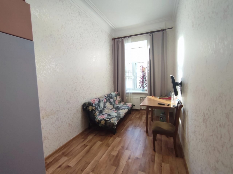 Продажа комнаты Декабристов ул. ,  д. 58