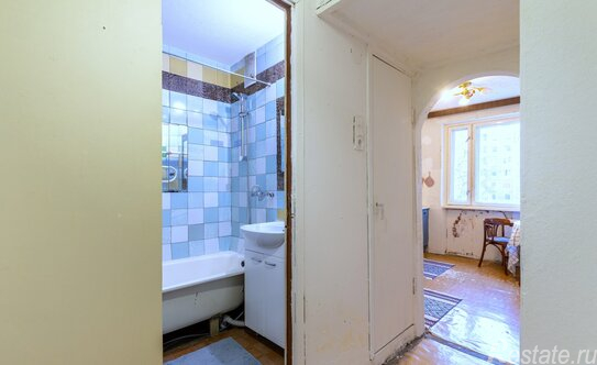 Продажа 2-комн квартиры на вторичном рынке Комендантский пр-кт,  д. 31,  к. 2