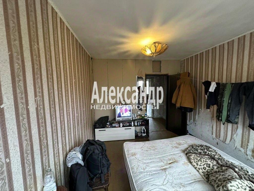 Продажа 3-комн квартиры на вторичном рынке Петергофское шоссе, 1К1