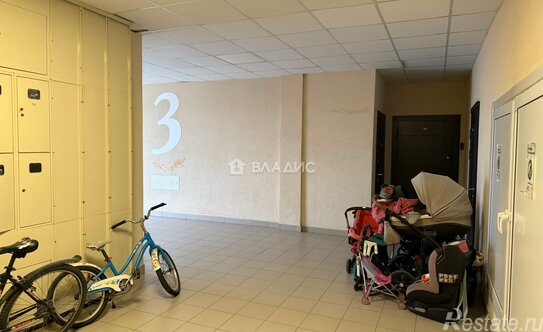 Продажа 3-комн квартиры на вторичном рынке Красногорск г, Ильинское-Усово п, Александра Невского пр-зд,  д. 5