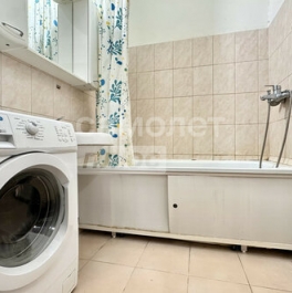 Продажа 1-комн квартиры на вторичном рынке Чароитовая ул