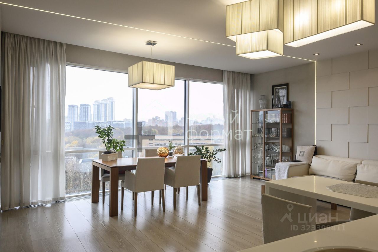 Продажа 3-комн квартиры на вторичном рынке Нежинская улица, 1к1