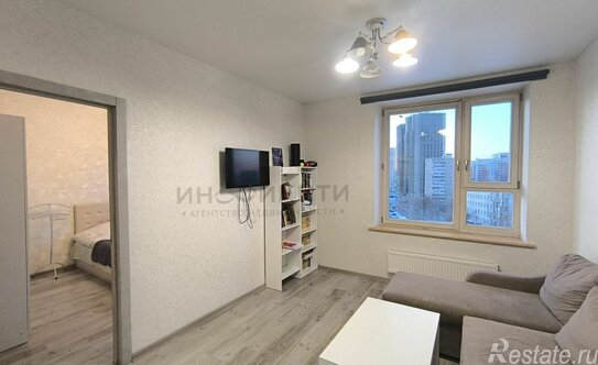 Продажа 1-комн квартиры на вторичном рынке бульвар Генерала Карбышева,  д. 13А