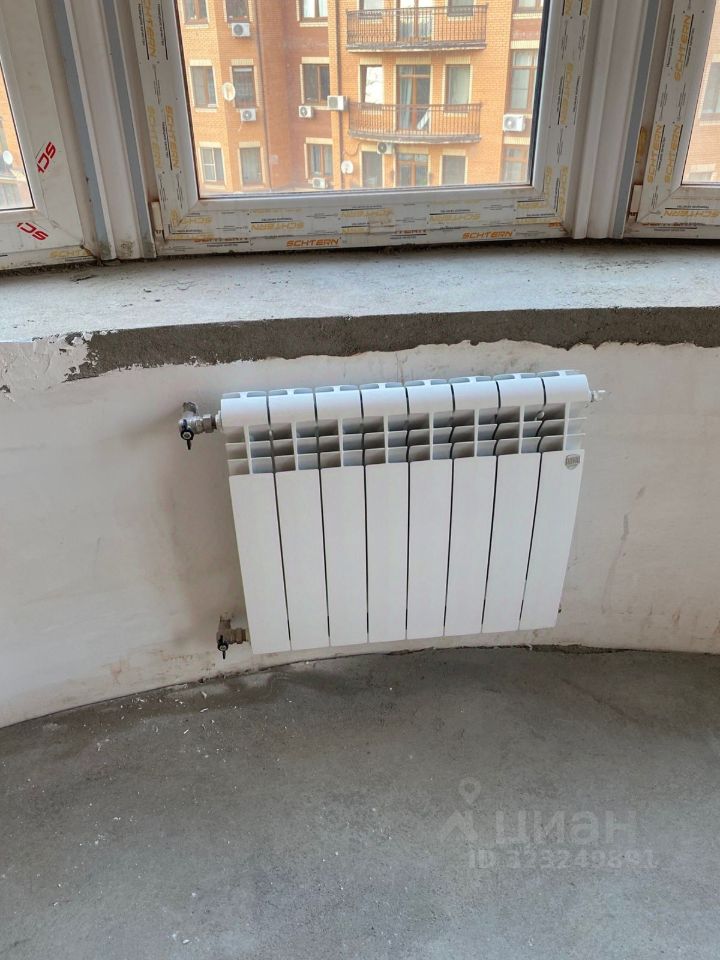 Продажа 3-комн квартиры на вторичном рынке Международный кв-л, Клязьма-Старбеево мкр, улица Береговая, 8