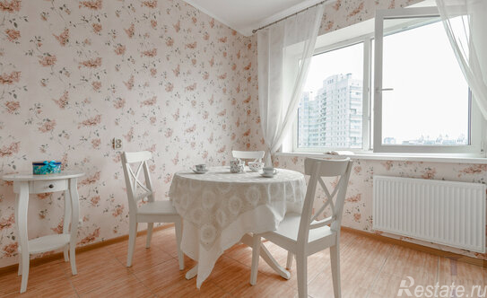 Продажа 1-комн квартиры на вторичном рынке ул Оптиков,  д. 49,  к. 2