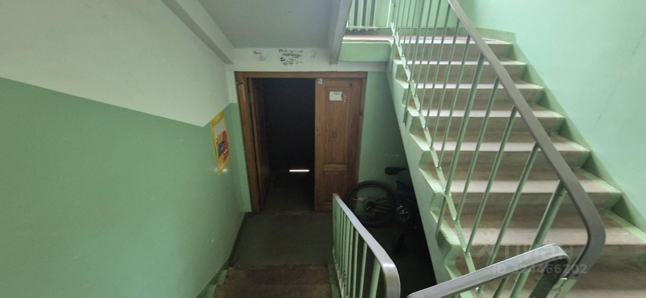 Продажа 2-комн квартиры на вторичном рынке Западный мкр, улица Рабочая, 45