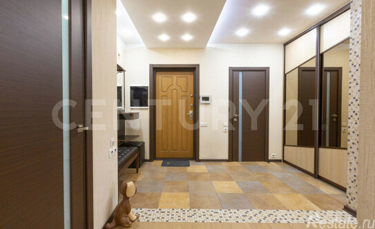 Продажа 4-комн квартиры на вторичном рынке Челюскинская улица,  д. 13