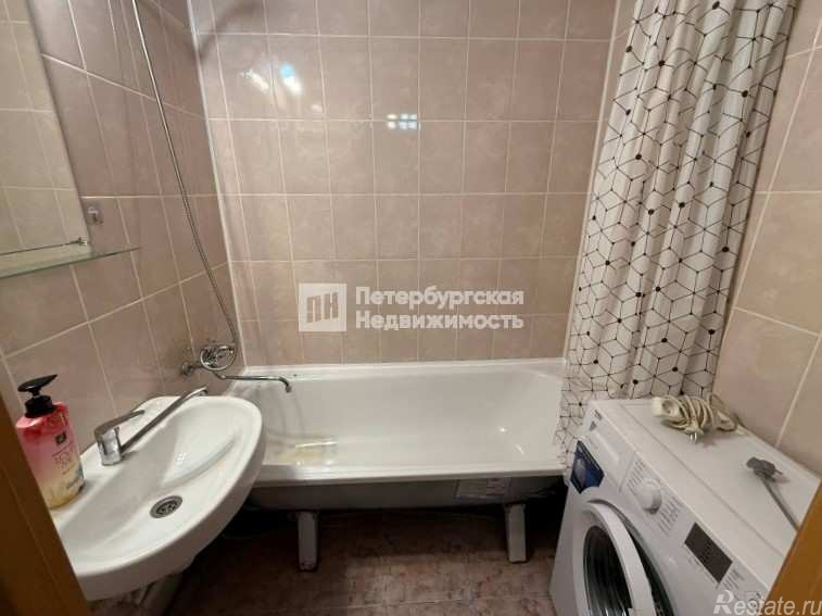 Аренда 2-комн квартиры на вторичном рынке Петергофское шоссе, д 84 к 18