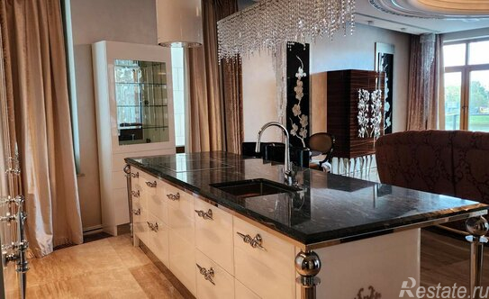 Продажа 5-комн квартиры на вторичном рынке пр-кт Динамо,  д. 4