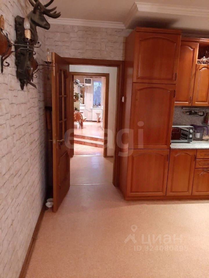 Продажа 4-комн квартиры на вторичном рынке Королев, улица Горького, 43