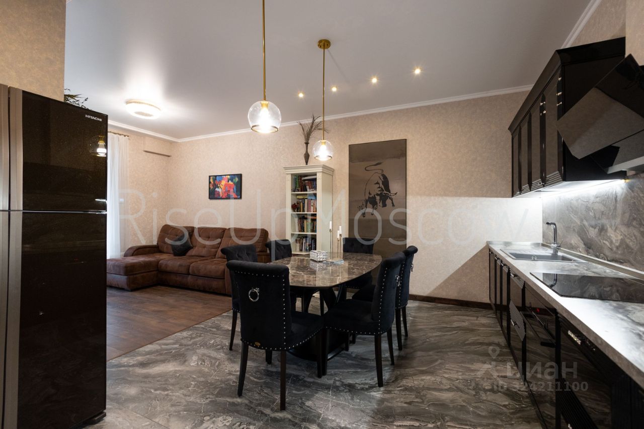 Продажа 4-комн квартиры на вторичном рынке улица Василисы Кожиной, 13