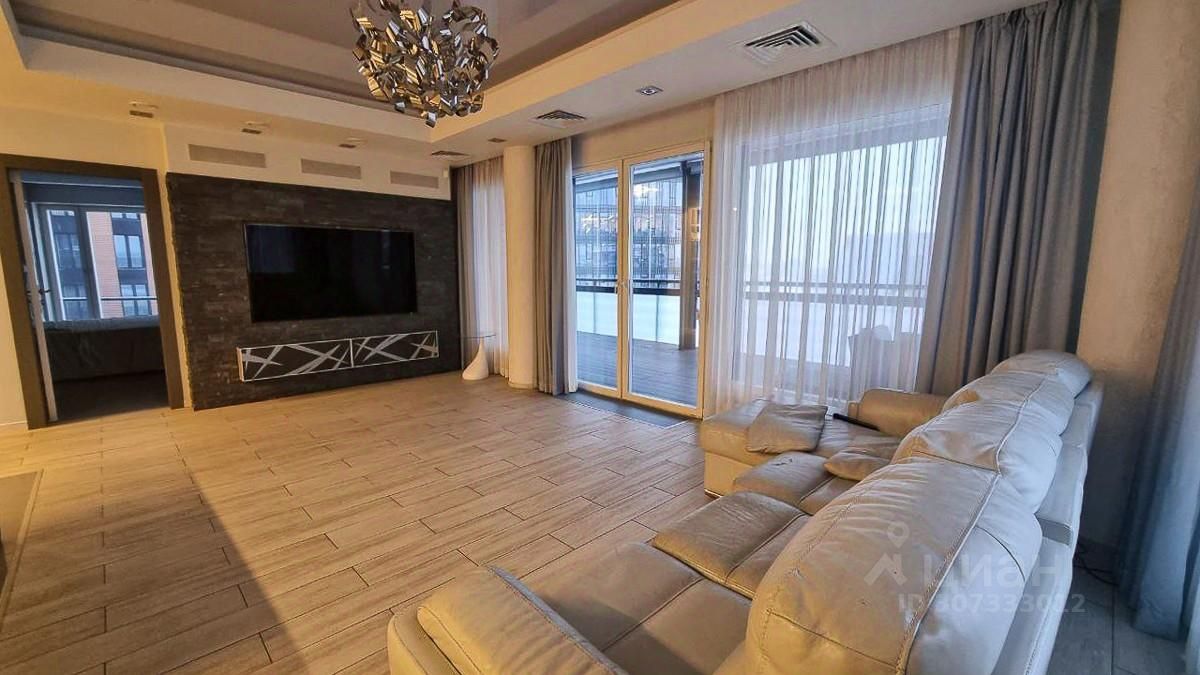 Продажа 5-комн квартиры на вторичном рынке Новочеркасский проспект, 33к2