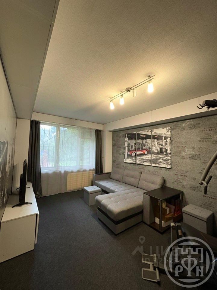 Продажа 2-комн квартиры на вторичном рынке Варшавская улица, 35