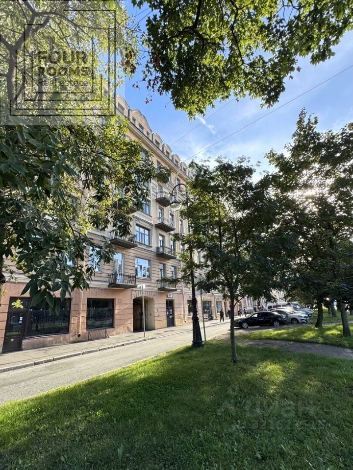 Продажа 3-комн квартиры на вторичном рынке проспект Большой Васильевского острова, 62