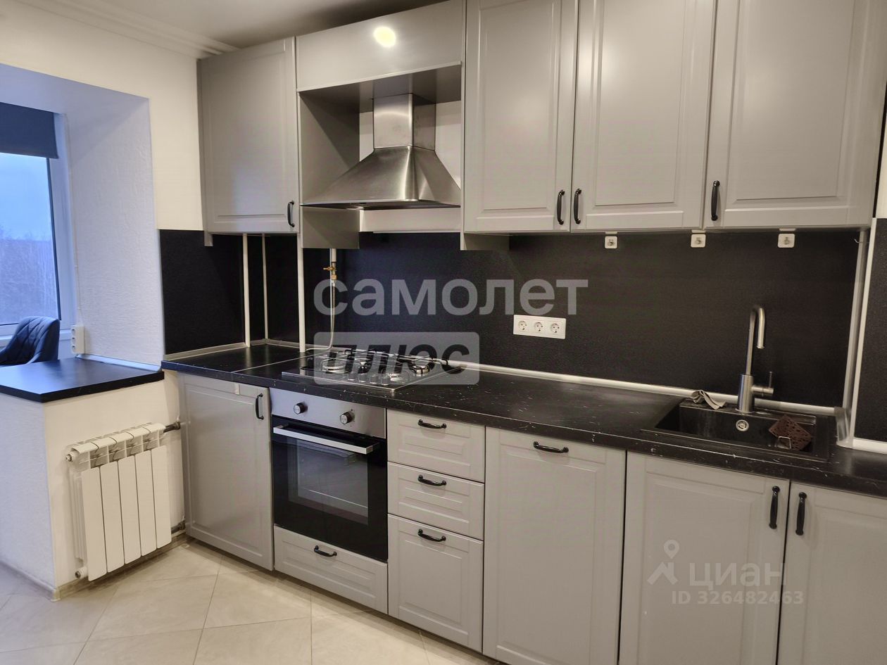 Продажа 4-комн квартиры на вторичном рынке Дедовск г., улица Энергетиков, 9