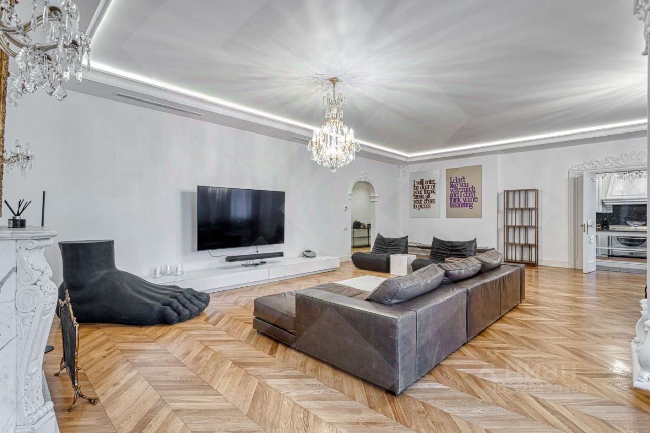 Аренда 4-комн квартиры на вторичном рынке переулок Хилков, 1