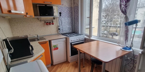 1-комн квартира Учительская улица,  д. 14