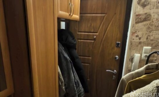 Продажа 1-комн квартиры на вторичном рынке Индустриальный пр-кт,  д. 36