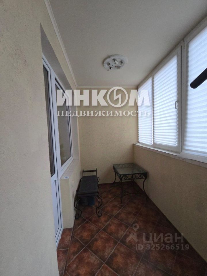 Продажа 3-комн квартиры на вторичном рынке Веерная улица, 2