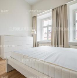 Аренда 3-комн квартиры на вторичном рынке пер. Шведский, д.2