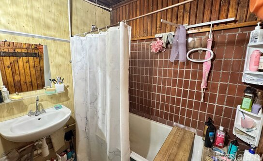 Продажа 6-комн квартиры на вторичном рынке ул Ставропольская,  д. 1