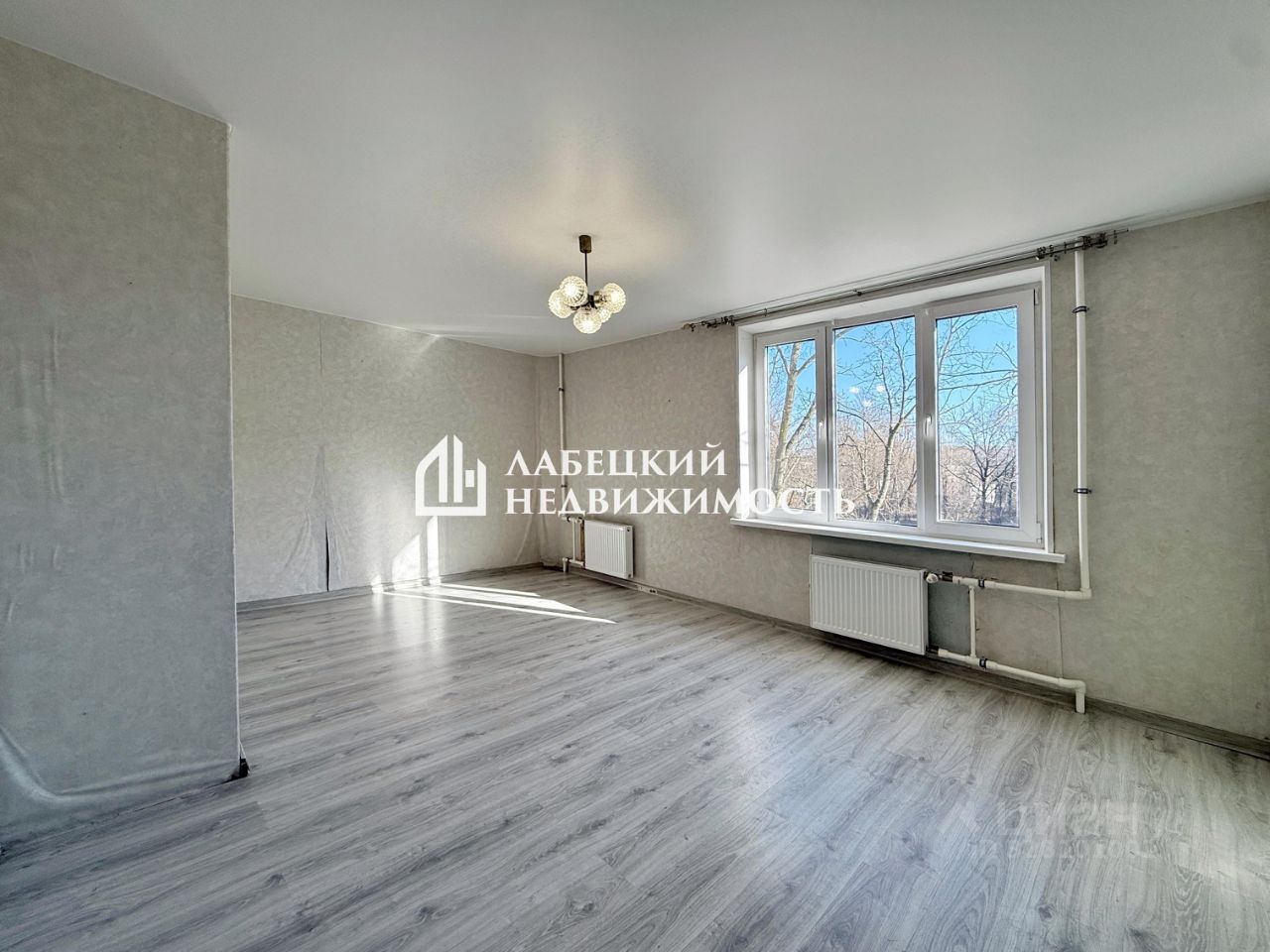 Аренда 2-комн квартиры на вторичном рынке улица Лени Голикова,  д. 18