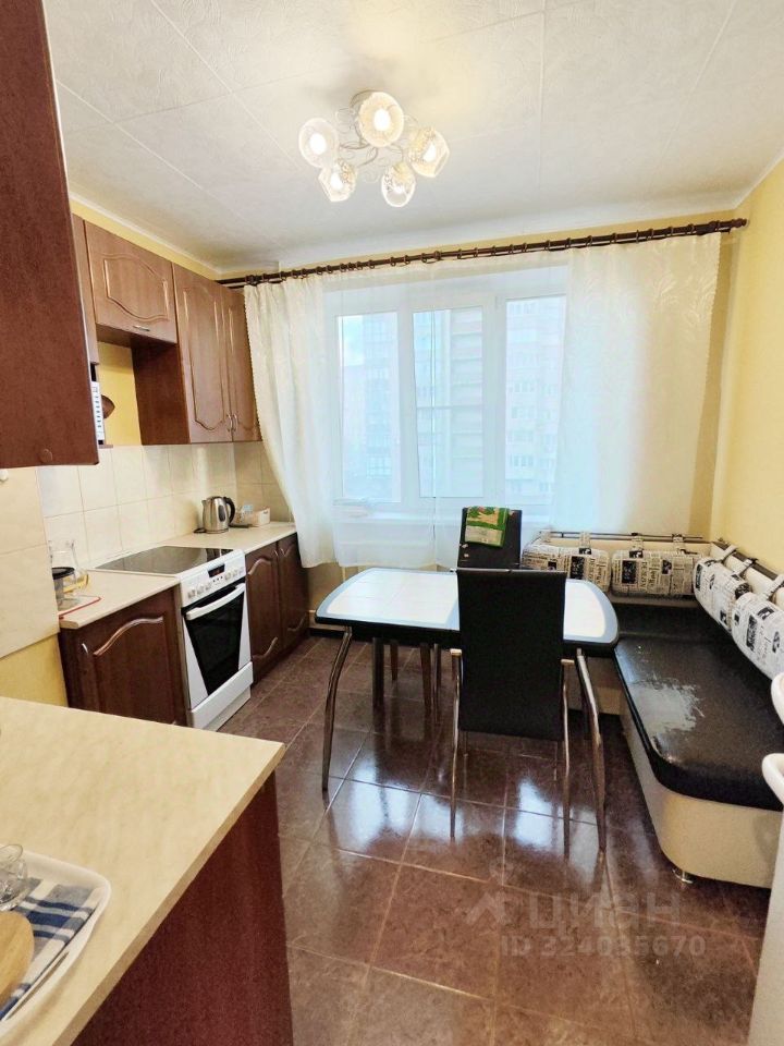 Продажа 2-комн квартиры на вторичном рынке улица Котина, 8К1