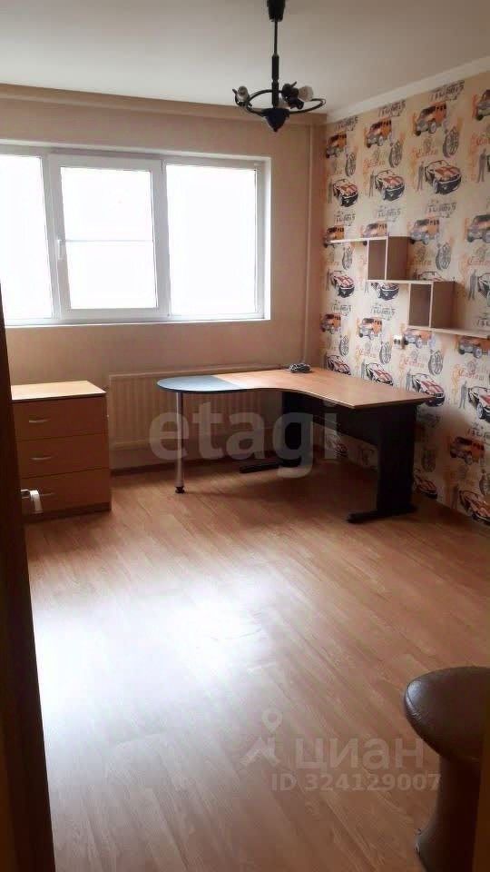 Продажа 2-комн квартиры на вторичном рынке улица Стойкости, 18К3