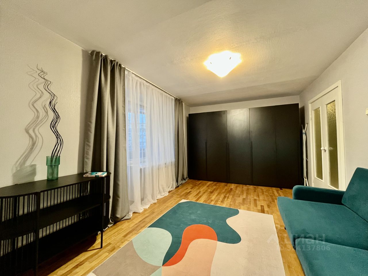 Продажа 2-комн квартиры на вторичном рынке проспект Художников, 13К4