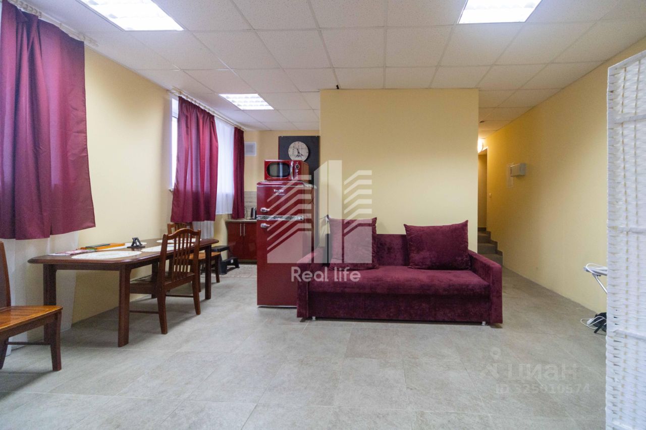 Продажа 2-комн квартиры на вторичном рынке Центральный мкр, улица Корнеева, 2