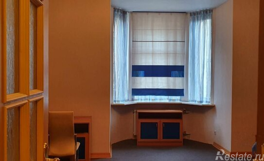 Аренда 3-комн квартиры на вторичном рынке Монетная Б. ул,  д. 25