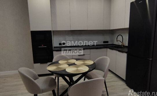 Продажа 2-комн квартиры на вторичном рынке улица Лётчика Осканова