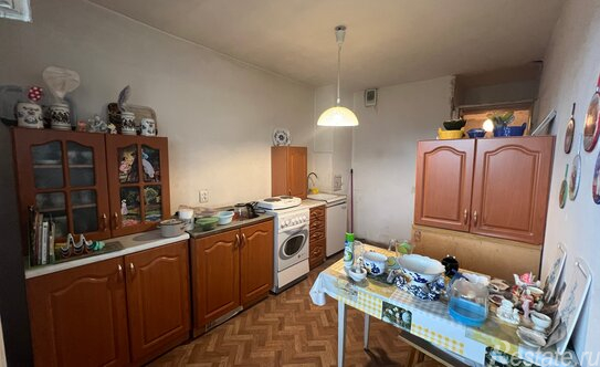 Продажа 2-комн квартиры на вторичном рынке Заревый проезд,  д. 10