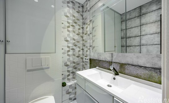 Продажа 4-комн квартиры на вторичном рынке Космонавтов пр-кт,  д. 63,  к. 1