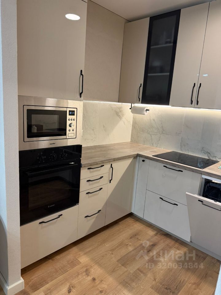 Продажа 2-комн квартиры на вторичном рынке Голубое пгт, бульвар Парковый, 5Б