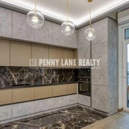 Продажа 3-комн квартиры на вторичном рынке ул Мантулинская,  д. 9,  к. 3